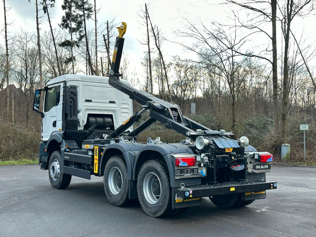 MAN TGS 33.440 6x4 Euro6e Abrollkipper Hyva - Hákový nosič kontejnerů, Auto s hydraulickou rukou: obrázek 4 MAN TGS 33.440 6x4 Euro6e Abrollkipper Hyva - Hákový nosič kontejnerů, Auto s hydraulickou rukou: obrázek 4