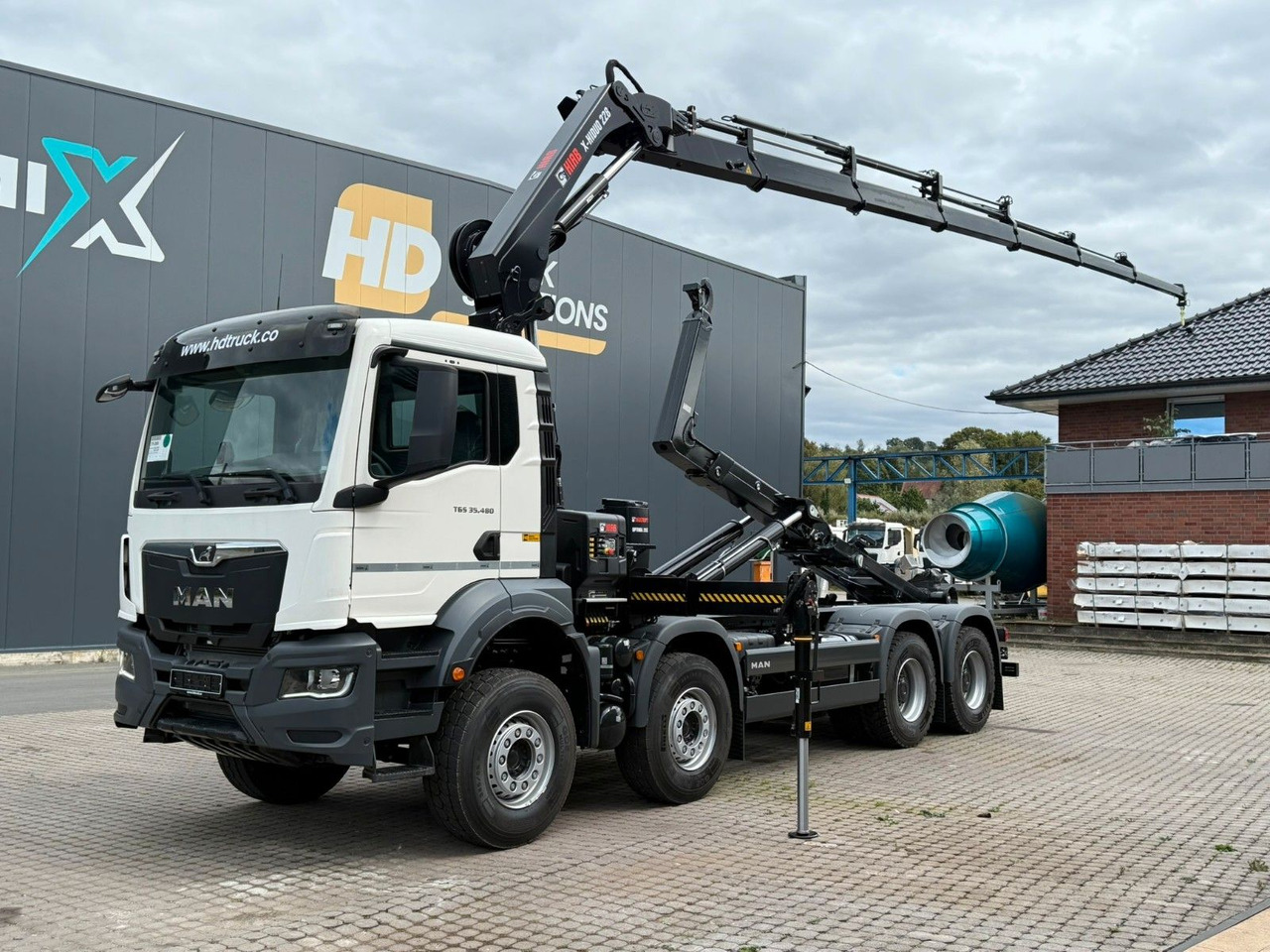 MAN TGS 35.480 8x4 Abrollkipper + Kran HIAB 228-6 - Hákový nosič kontejnerů, Auto s hydraulickou rukou: obrázek 2 MAN TGS 35.480 8x4 Abrollkipper + Kran HIAB 228-6 - Hákový nosič kontejnerů, Auto s hydraulickou rukou: obrázek 2