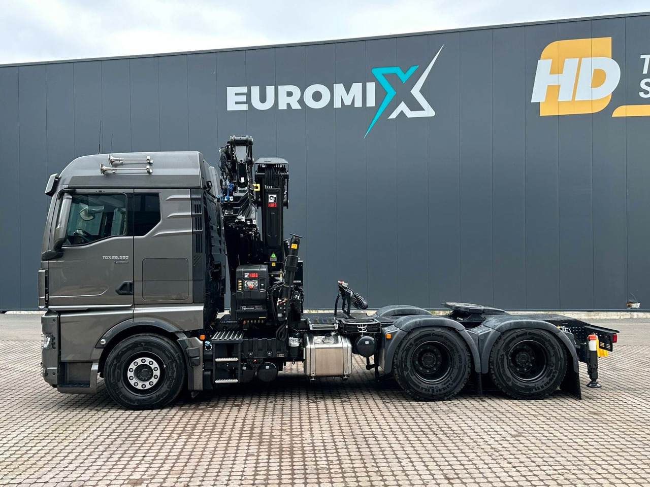MAN TGX 26.580 6x4 Kran Hiab 302-6 + Jib-4 - Tahač: obrázek 4 MAN TGX 26.580 6x4 Kran Hiab 302-6 + Jib-4 - Tahač: obrázek 4