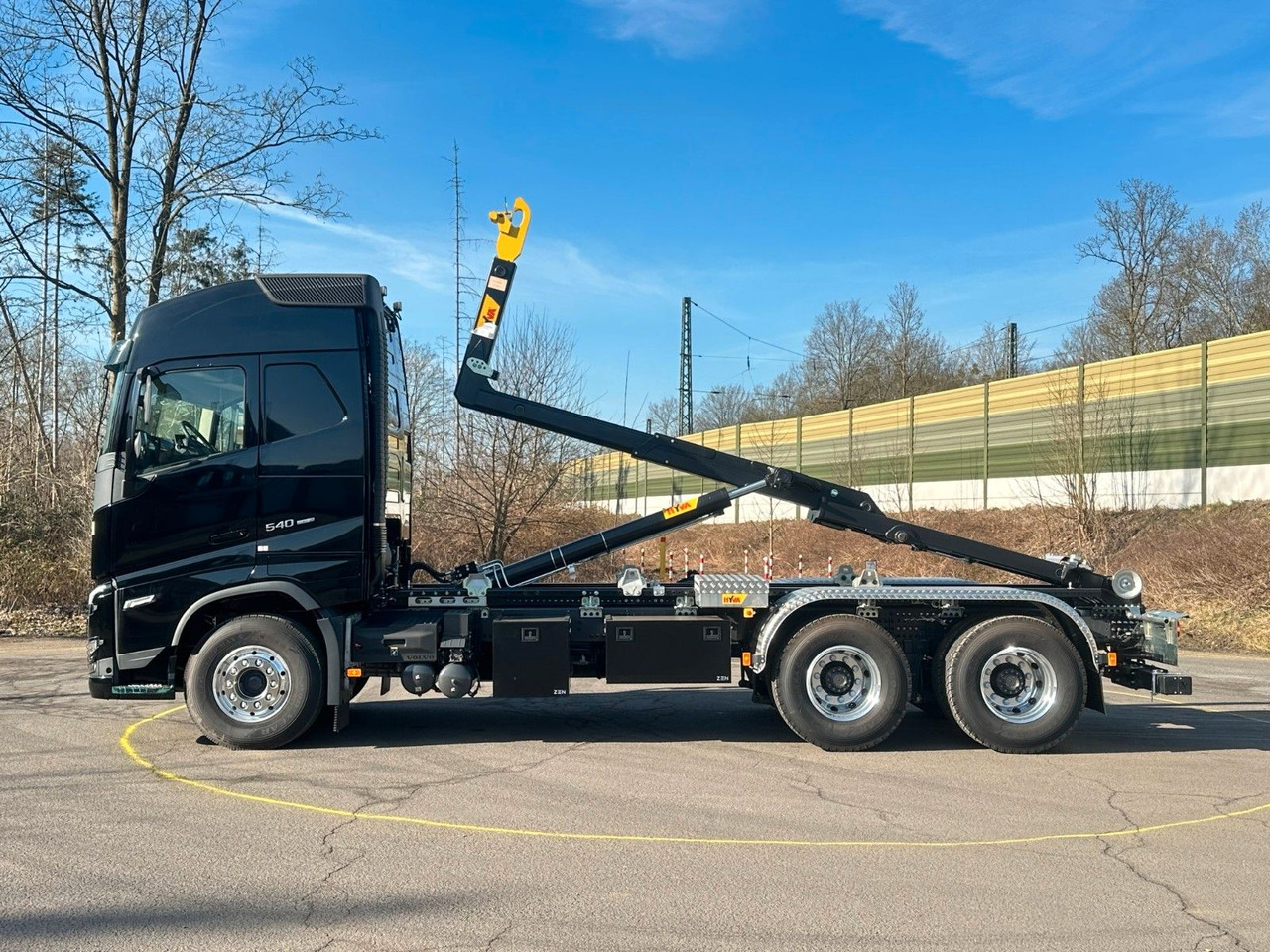 Volvo FH 540 6x4 Abrollkipper Hyva 20-60 - Hákový nosič kontejnerů, Auto s hydraulickou rukou: obrázek 4 Volvo FH 540 6x4 Abrollkipper Hyva 20-60 - Hákový nosič kontejnerů, Auto s hydraulickou rukou: obrázek 4
