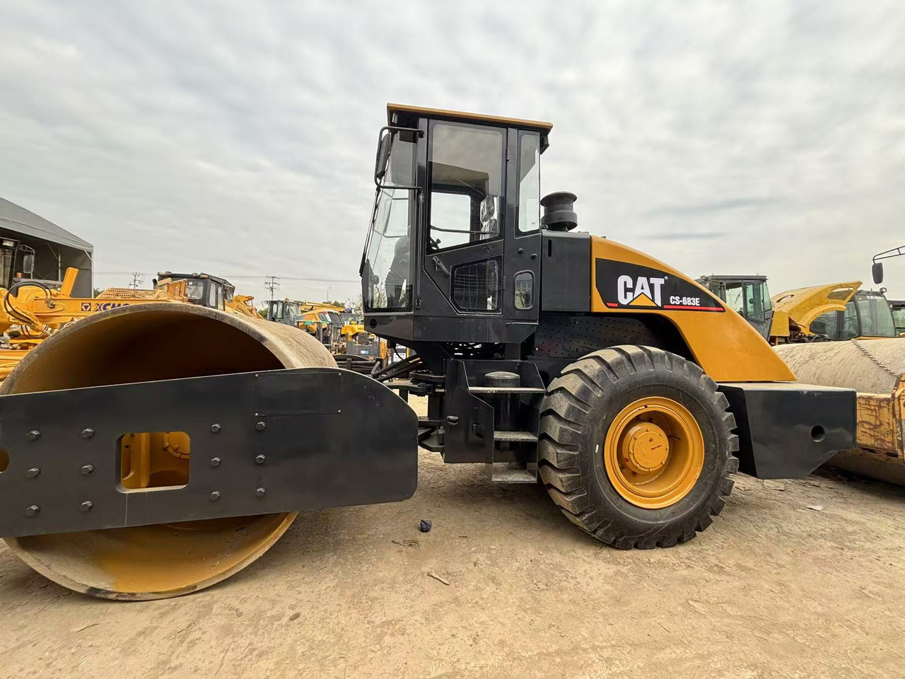 CATERPILLAR CS683E - Válec: obrázek 4 CATERPILLAR CS683E - Válec: obrázek 4