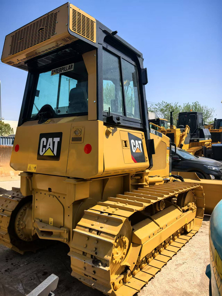 CATERPILLAR D5K - Buldozer: obrázek 4 CATERPILLAR D5K - Buldozer: obrázek 4