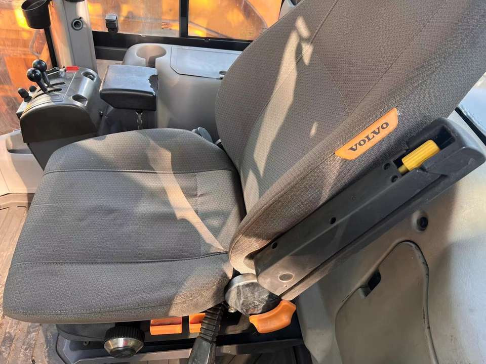 Good Condition Used L120Gz Wheel Loader VOLVO Used VOLVO L120G Loader Used Wheel Loader for Sale - Kolový nakladač: obrázek 3 Good Condition Used L120Gz Wheel Loader VOLVO Used VOLVO L120G Loader Used Wheel Loader for Sale - Kolový nakladač: obrázek 3