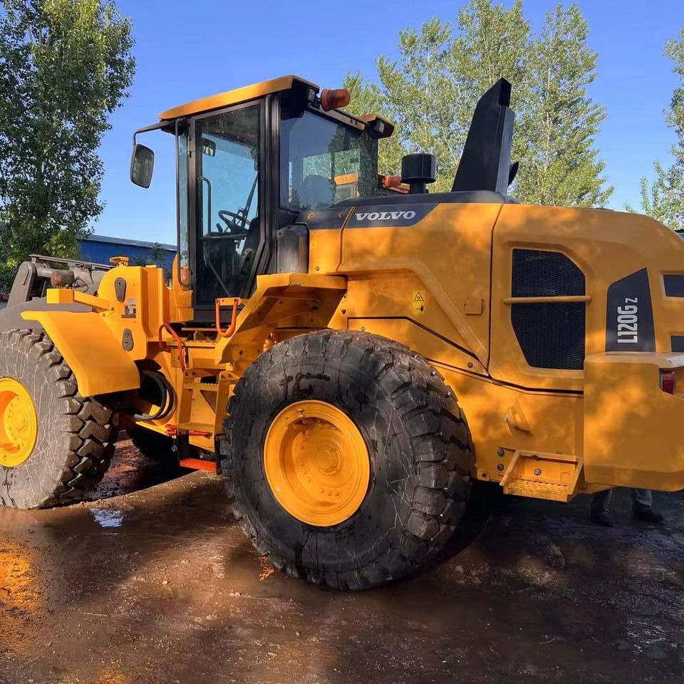 Hot Sale Used VOLVO L120GZ Loader Construction Machinery High Quality Loader VOLVO - Kolový nakladač: obrázek 1 Hot Sale Used VOLVO L120GZ Loader Construction Machinery High Quality Loader VOLVO - Kolový nakladač: obrázek 1