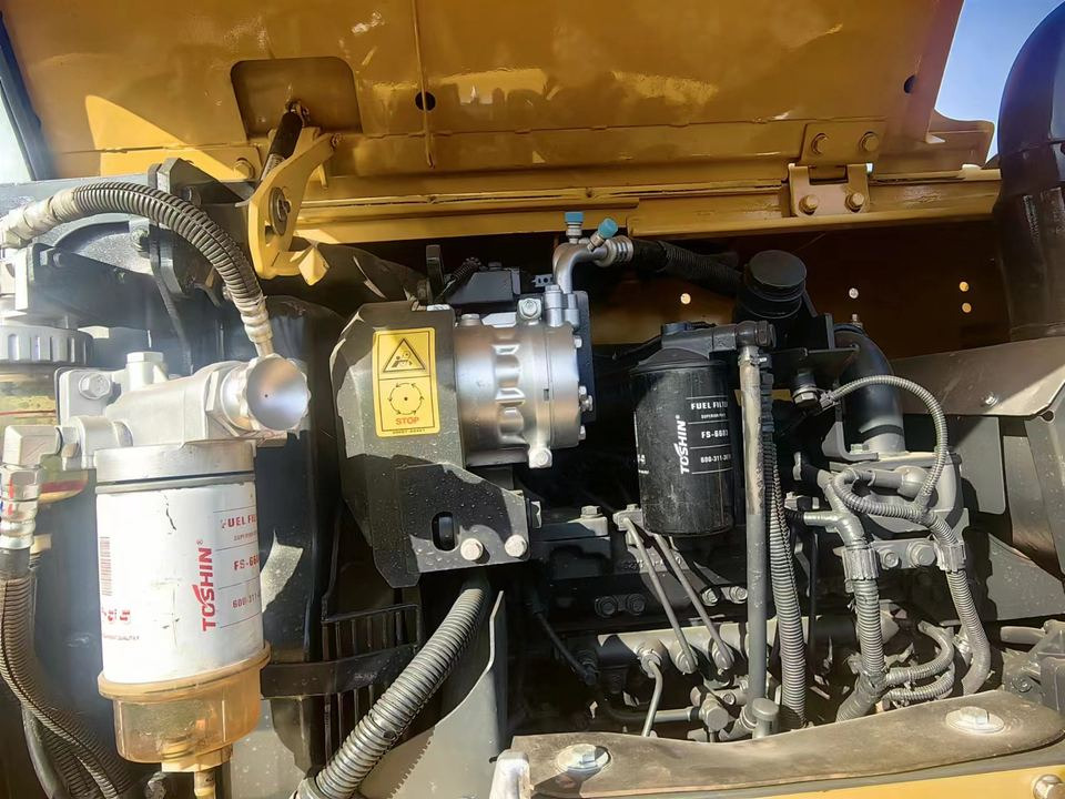 KOMATSU PC 70-8 - Pásové rýpadlo: obrázek 5 KOMATSU PC 70-8 - Pásové rýpadlo: obrázek 5