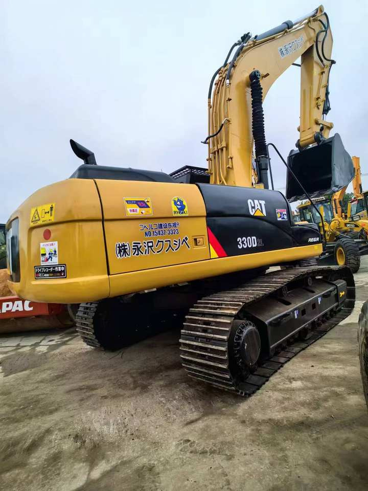 Low Price Used Caterpillar CAT 330D2L Excavators 33 TON 1.5M³ Bucket Capacity CN 2022 Machinery Test Report Track Shoes Included - Pásové rýpadlo: obrázek 5 Low Price Used Caterpillar CAT 330D2L Excavators 33 TON 1.5M³ Bucket Capacity CN 2022 Machinery Test Report Track Shoes Included - Pásové rýpadlo: obrázek 5