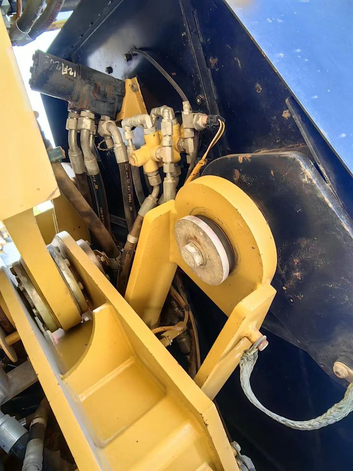 Original CAT Used CAT 950GC Wheel Loader Caterpillar 950GC CAT Loader Low Service Time - Kolový nakladač: obrázek 4 Original CAT Used CAT 950GC Wheel Loader Caterpillar 950GC CAT Loader Low Service Time - Kolový nakladač: obrázek 4