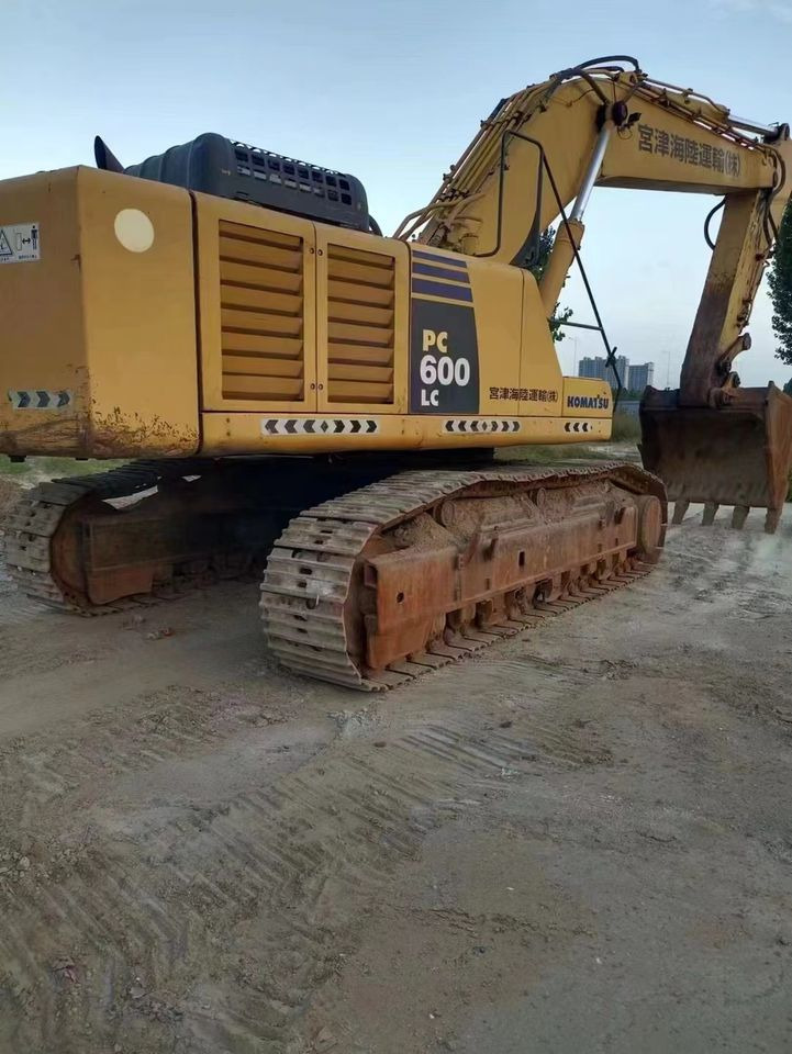 Original Good Condition USED Excavator PC600LC-8 60 Ton Excavator Crawler Excavator for Komatsu on Sale - Pásové rýpadlo: obrázek 2 Original Good Condition USED Excavator PC600LC-8 60 Ton Excavator Crawler Excavator for Komatsu on Sale - Pásové rýpadlo: obrázek 2