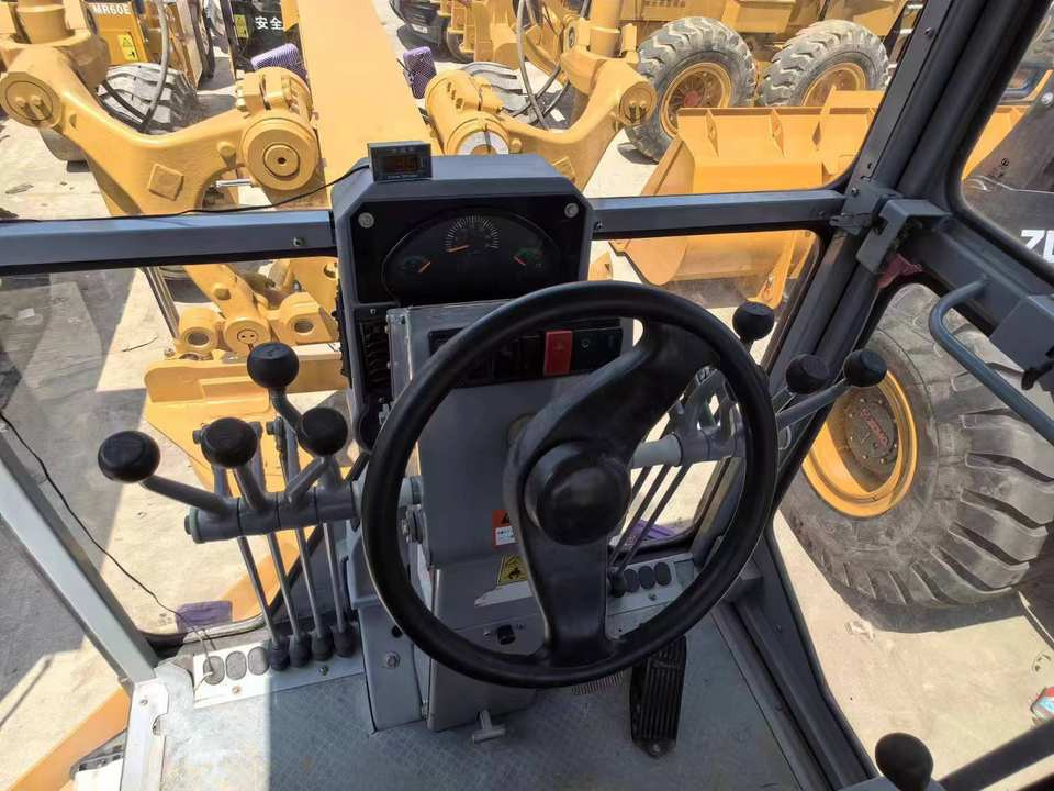 Second Hand Used Construction Machinery CAT 140K 15 Ton Grader for Sale 1000H From Shanghai Japanese Brand Good Condition - Grejdr: obrázek 4 Second Hand Used Construction Machinery CAT 140K 15 Ton Grader for Sale 1000H From Shanghai Japanese Brand Good Condition - Grejdr: obrázek 4
