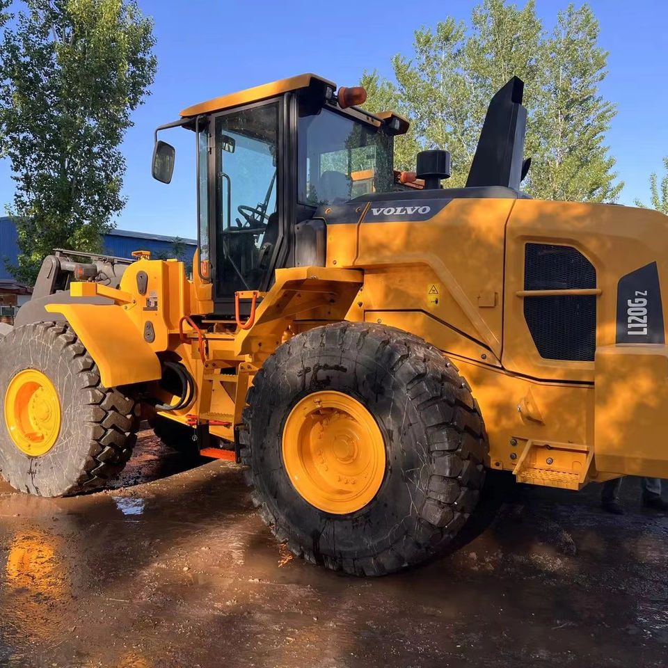Used Volvo L120GZ 6 Ton Capacity Wheel Loader Available for Sale - Kolový nakladač: obrázek 1 Used Volvo L120GZ 6 Ton Capacity Wheel Loader Available for Sale - Kolový nakladač: obrázek 1