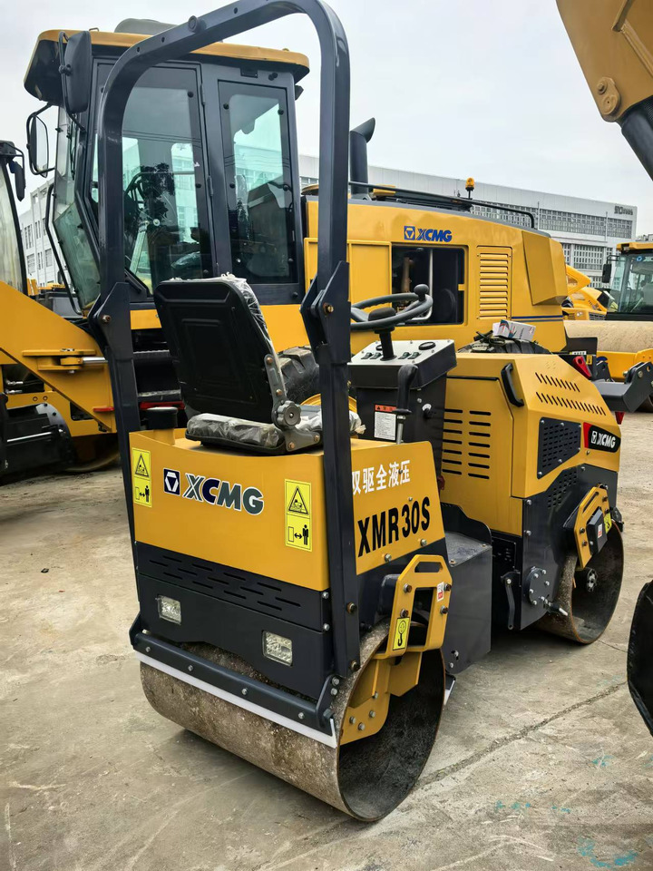 XCMG XMR30S - Válec: obrázek 4 XCMG XMR30S - Válec: obrázek 4