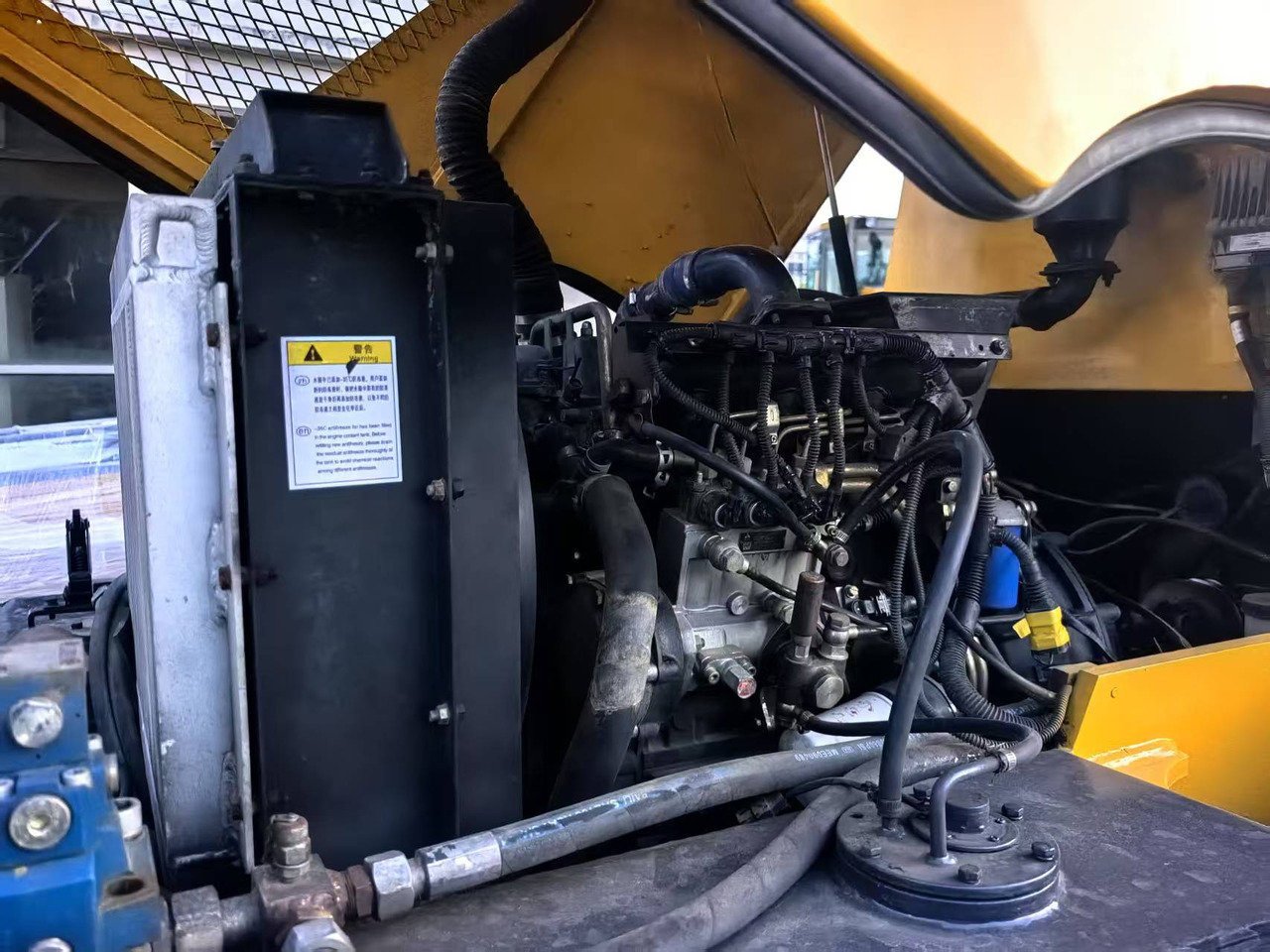 Kompaktor XCMG XS123J: obrázek 6