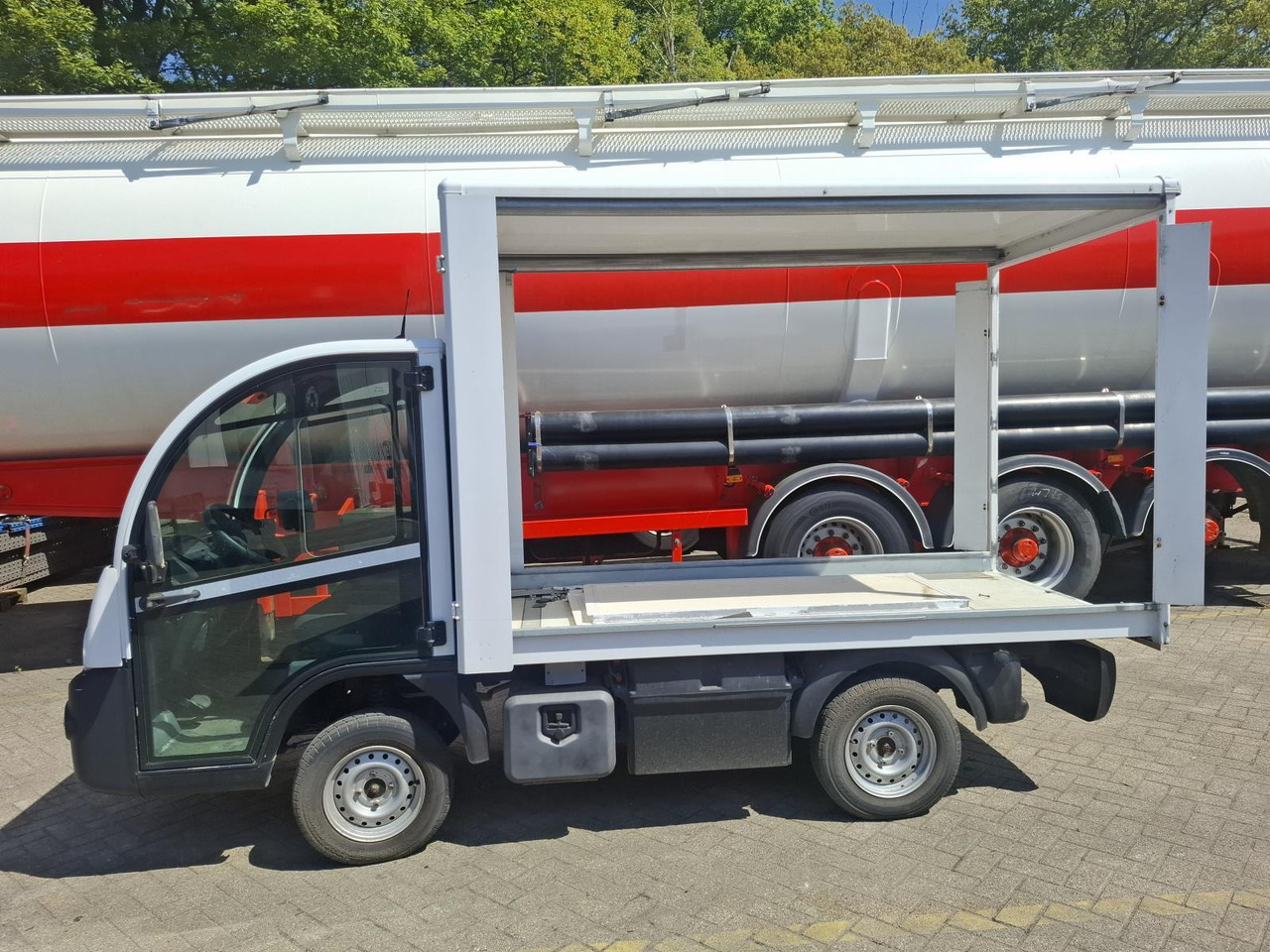 Aixam Mega E-Worker Elektrische Bakwagen RK-437-P - Golfový vozík: obrázek 4 Aixam Mega E-Worker Elektrische Bakwagen RK-437-P - Golfový vozík: obrázek 4