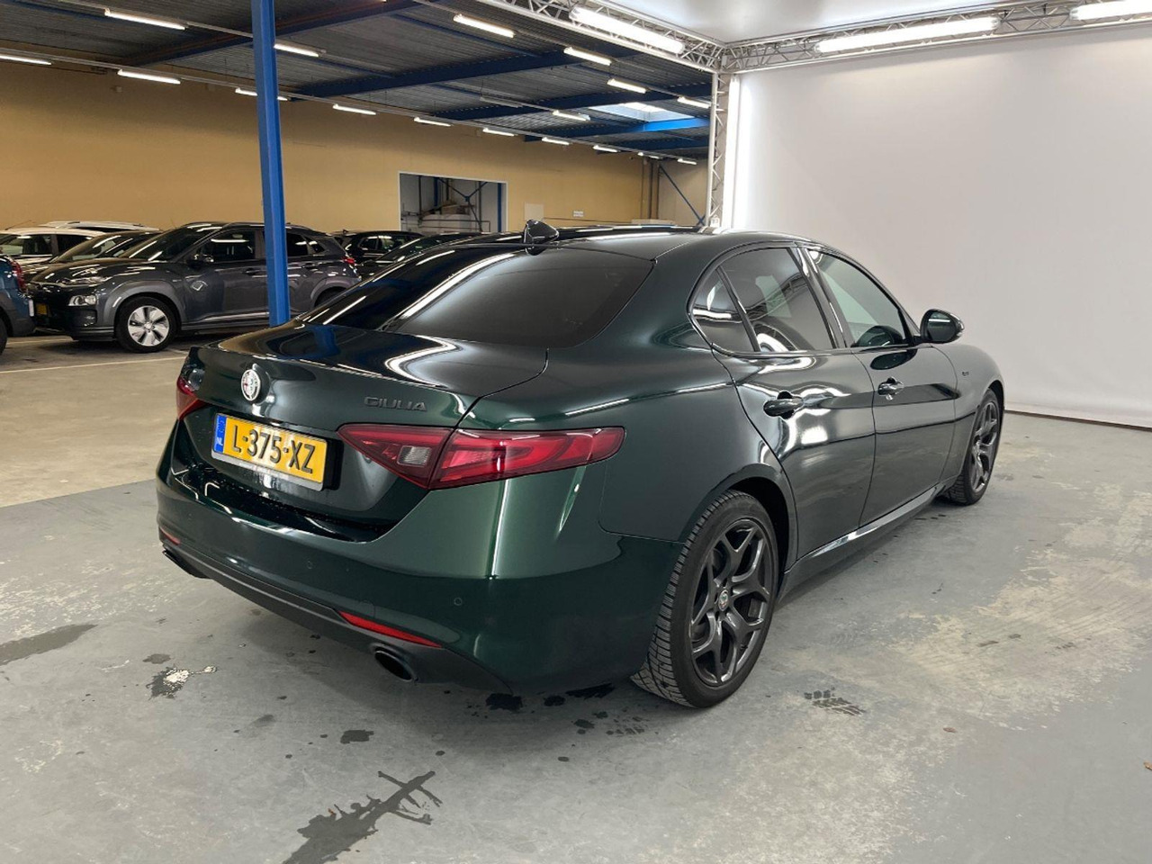 Alfa Romeo Giulia 2.0T Sprint | 2021 | 201.659 km | Automaat | L375XZ | NAP: Logisch - Sedan: obrázek 4 Alfa Romeo Giulia 2.0T Sprint | 2021 | 201.659 km | Automaat | L375XZ | NAP: Logisch - Sedan: obrázek 4
