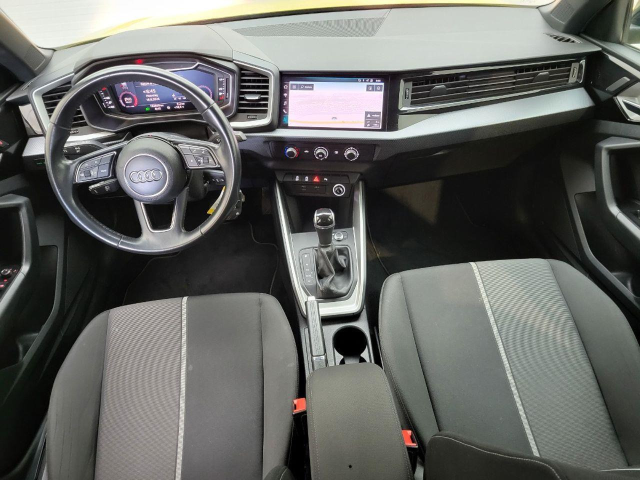 Audi A1 Sportback 30 TFSI Pro Line | 2019 | 192.659 km | Automaat | G519HT | NAP: Logisch - Hatchback: obrázek 5 Audi A1 Sportback 30 TFSI Pro Line | 2019 | 192.659 km | Automaat | G519HT | NAP: Logisch - Hatchback: obrázek 5