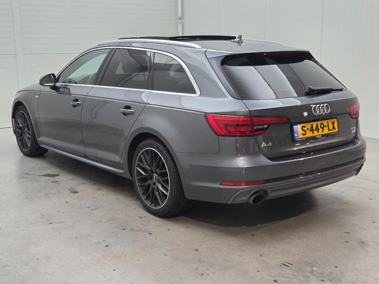 Audi A4 Avant 2.0 TFSI ultra Sport Pro Line S | 2017 | 251.737 km | Automaat | S449LX | NAP: Geen oordeel - Osobní auto: obrázek 3 Audi A4 Avant 2.0 TFSI ultra Sport Pro Line S | 2017 | 251.737 km | Automaat | S449LX | NAP: Geen oordeel - Osobní auto: obrázek 3