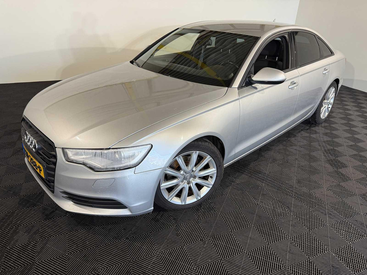 Audi A6 Limousine 2.8 FSI KH-288-P 236.914 km - Osobní auto: obrázek 1 Audi A6 Limousine 2.8 FSI KH-288-P 236.914 km - Osobní auto: obrázek 1