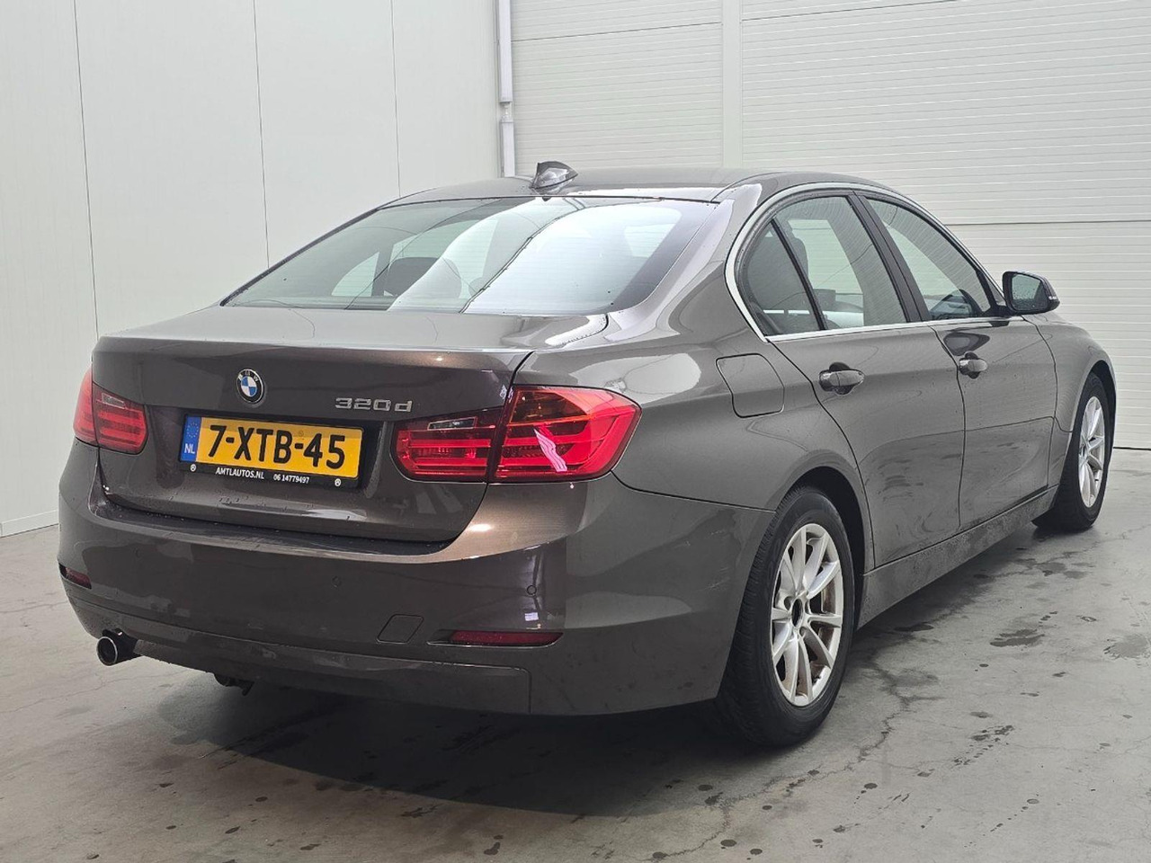 BMW 3-serie 320d EfficientDynamics Edition High Executive | 2014 | 300.611 km | Automaat | 7XTB45 | NAP: Logisch - Sedan: obrázek 4 BMW 3-serie 320d EfficientDynamics Edition High Executive | 2014 | 300.611 km | Automaat | 7XTB45 | NAP: Logisch - Sedan: obrázek 4