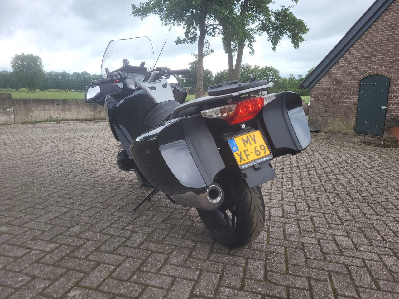 Bmw R1200 RT 2009 MV-XF-69 - Motocykl: obrázek 2 Bmw R1200 RT 2009 MV-XF-69 - Motocykl: obrázek 2
