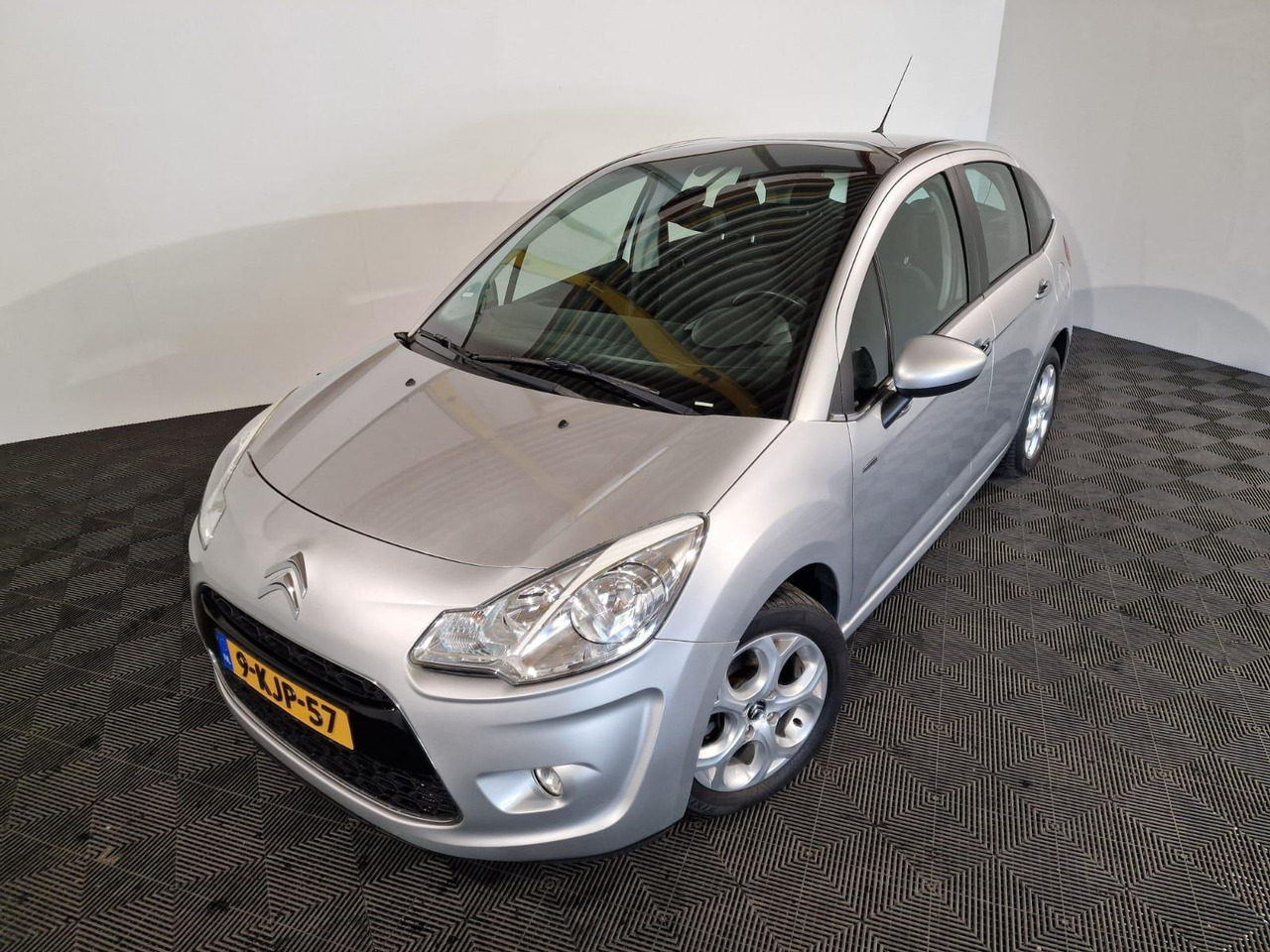 Citroen C3 1.6 Vti 9-KJP-57 - Osobní auto: obrázek 1 Citroen C3 1.6 Vti 9-KJP-57 - Osobní auto: obrázek 1
