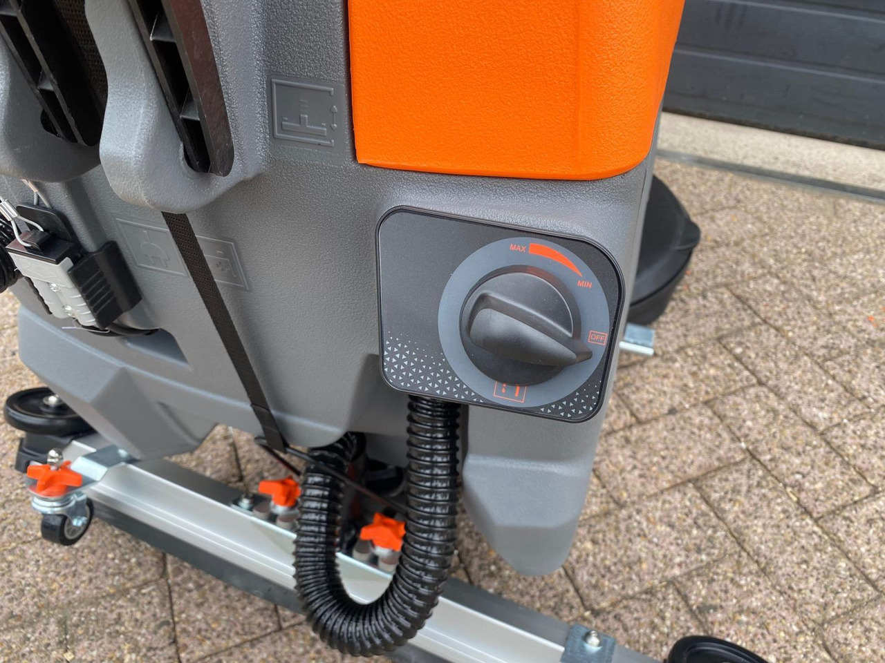 Daewoo DAFL50A Schrobzuigmachine - Úklidový stroj: obrázek 4 Daewoo DAFL50A Schrobzuigmachine - Úklidový stroj: obrázek 4