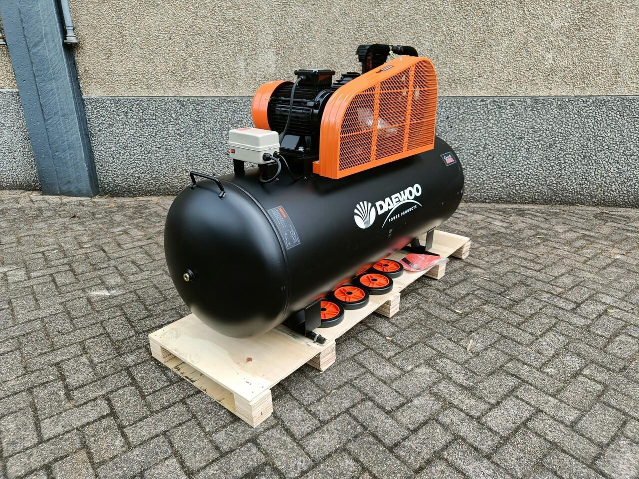 Deawoo DAAX500L Compressor Nieuw - Mobilní kompresor: obrázek 1 Deawoo DAAX500L Compressor Nieuw - Mobilní kompresor: obrázek 1