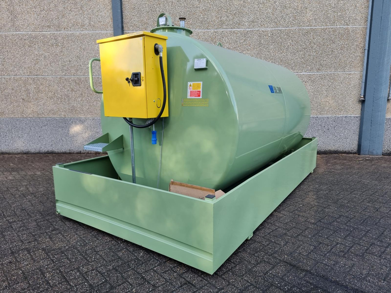 Emiliano Serbatoi 9000 Liter Opslag Tank - Skladovací nádrž: obrázek 1 Emiliano Serbatoi 9000 Liter Opslag Tank - Skladovací nádrž: obrázek 1