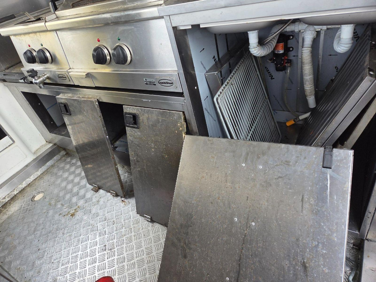FOODTRUCK ECO Keuken | 2023 | - Prodejní přívěs: obrázek 5 FOODTRUCK ECO Keuken | 2023 | - Prodejní přívěs: obrázek 5
