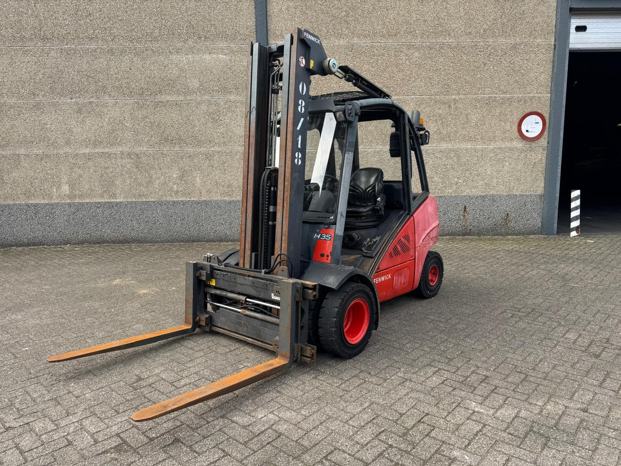 Fenwick-Linde H35D Diesel Heftruck – Bouwjaar 2008 – Sideshift & Vorkversteller - Dieselový vysokozdvižný vozík: obrázek 1 Fenwick-Linde H35D Diesel Heftruck – Bouwjaar 2008 – Sideshift & Vorkversteller - Dieselový vysokozdvižný vozík: obrázek 1