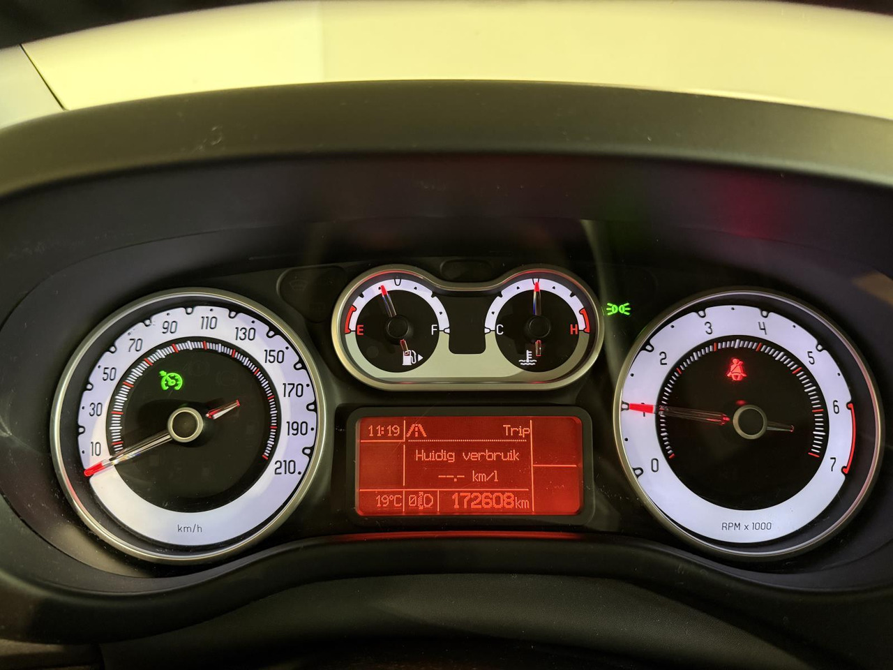 Fiat 500 L Living 0.9 TwinAir Lounge 7p. 9-TGP-37 172.608 km - Osobní auto: obrázek 2 Fiat 500 L Living 0.9 TwinAir Lounge 7p. 9-TGP-37 172.608 km - Osobní auto: obrázek 2