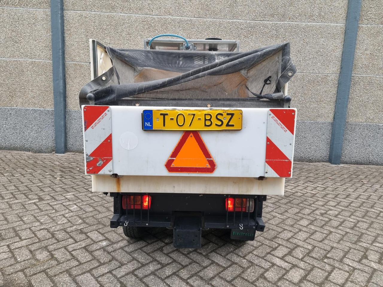 Goupil G3 Kipper met Hogedrukreiniger T-07-BSZ - Golfový vozík: obrázek 3 Goupil G3 Kipper met Hogedrukreiniger T-07-BSZ - Golfový vozík: obrázek 3