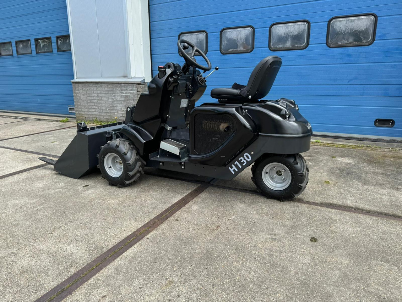 Heracles H130 Mini Shovel Nieuw - Vybavení garáže/ Dílny: obrázek 3 Heracles H130 Mini Shovel Nieuw - Vybavení garáže/ Dílny: obrázek 3