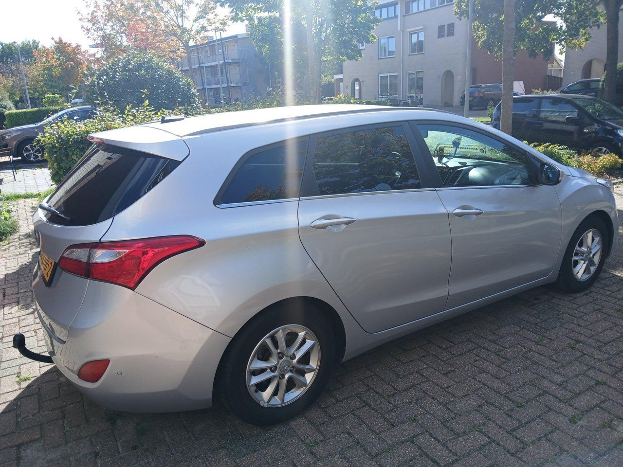 Hyundai | i30 Wagon | 1.6 GDI Business Edition | 2012 | 232.039 km | 32ZHB2 | Logisch - Osobní auto: obrázek 4 Hyundai | i30 Wagon | 1.6 GDI Business Edition | 2012 | 232.039 km | 32ZHB2 | Logisch - Osobní auto: obrázek 4