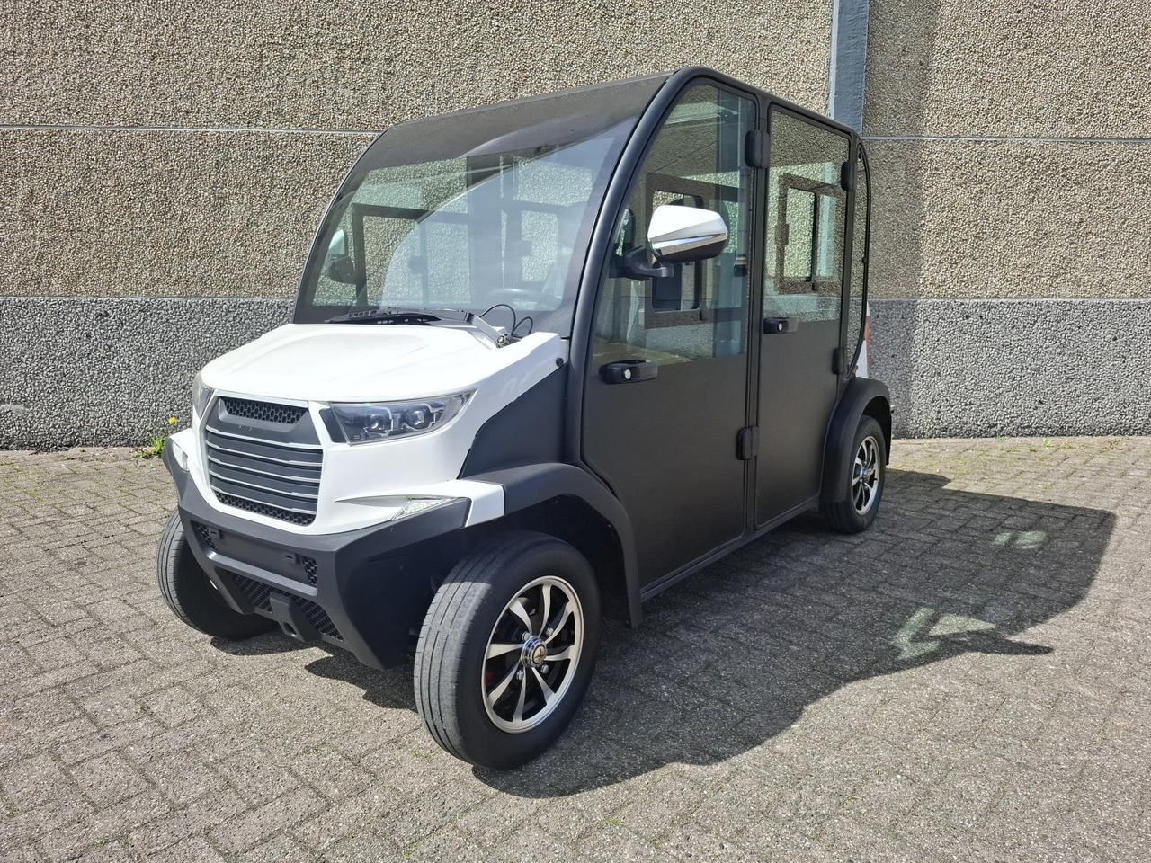 Italcar L4S E-Shuttle 4-zits Elektrische Golfkar H-368-PB - Golfový vozík: obrázek 1 Italcar L4S E-Shuttle 4-zits Elektrische Golfkar H-368-PB - Golfový vozík: obrázek 1