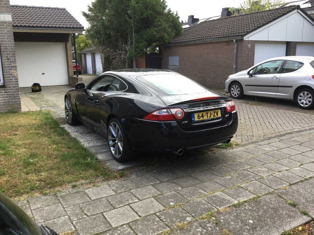 Jaguar | XK | 4.2 V8 Coupé Automaat | 2006 | 266.305 km | 64-TJ-ZV | Logisch - Osobní auto: obrázek 2 Jaguar | XK | 4.2 V8 Coupé Automaat | 2006 | 266.305 km | 64-TJ-ZV | Logisch - Osobní auto: obrázek 2