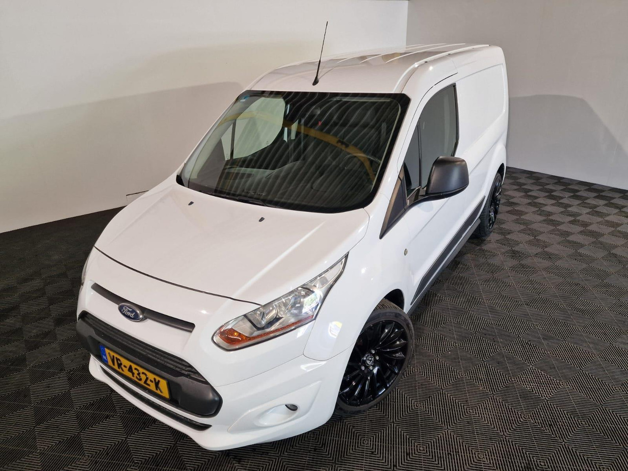 Ford Transit Connect 1.6 TDCI L1 Trend VR-432-K 127.791 km - Jiná technika: obrázek 1 Ford Transit Connect 1.6 TDCI L1 Trend VR-432-K 127.791 km - Jiná technika: obrázek 1