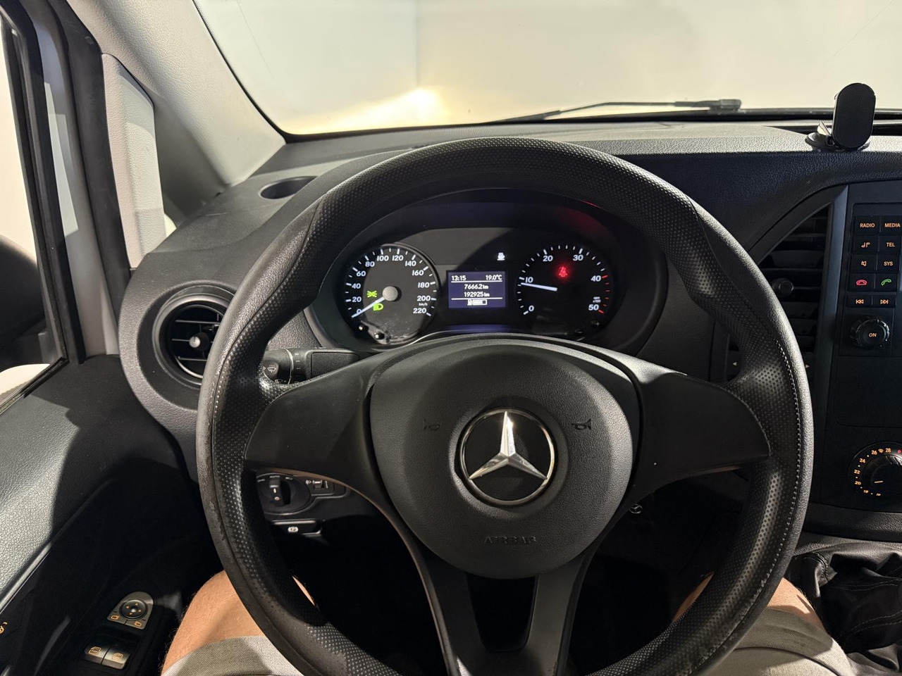 Mercedes-Benz Vito 109 CDI Lang Business Professional | 2017 | 192.928 km | V-100-JN - Jiná technika: obrázek 3 Mercedes-Benz Vito 109 CDI Lang Business Professional | 2017 | 192.928 km | V-100-JN - Jiná technika: obrázek 3