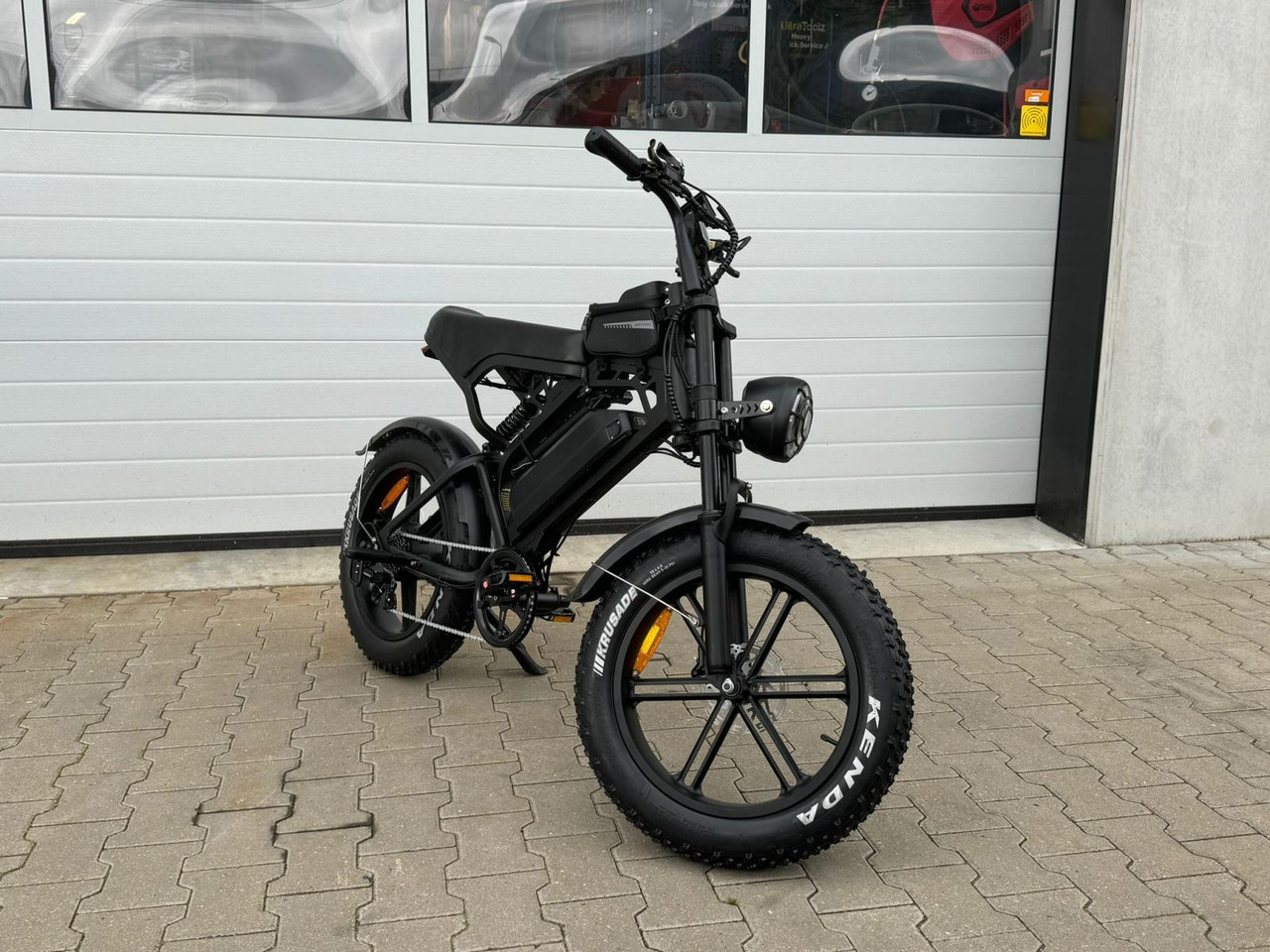 OUXI V20 Fatbike met LCD display NIEUW - Jiná technika: obrázek 1 OUXI V20 Fatbike met LCD display NIEUW - Jiná technika: obrázek 1