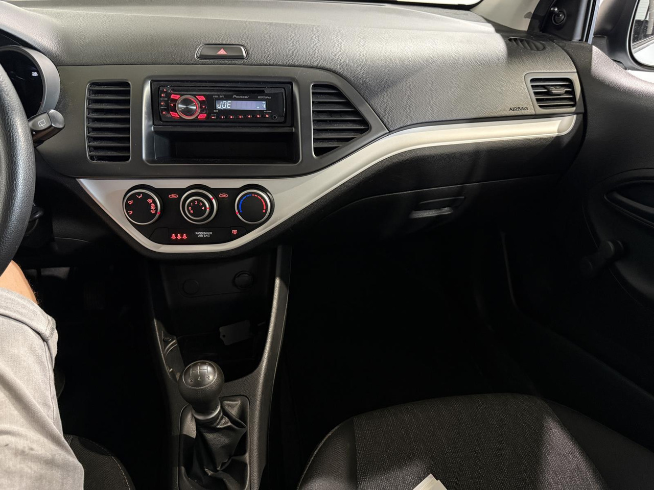 Kia Picanto 1.0 CVVT | 2012 | 70.028 km | 04-TLD- 7 - Hatchback: obrázek 3 Kia Picanto 1.0 CVVT | 2012 | 70.028 km | 04-TLD- 7 - Hatchback: obrázek 3