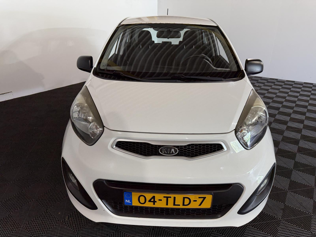 Kia Picanto 1.0 CVVT | 2012 | 70.028 km | 04-TLD- 7 - Hatchback: obrázek 4 Kia Picanto 1.0 CVVT | 2012 | 70.028 km | 04-TLD- 7 - Hatchback: obrázek 4
