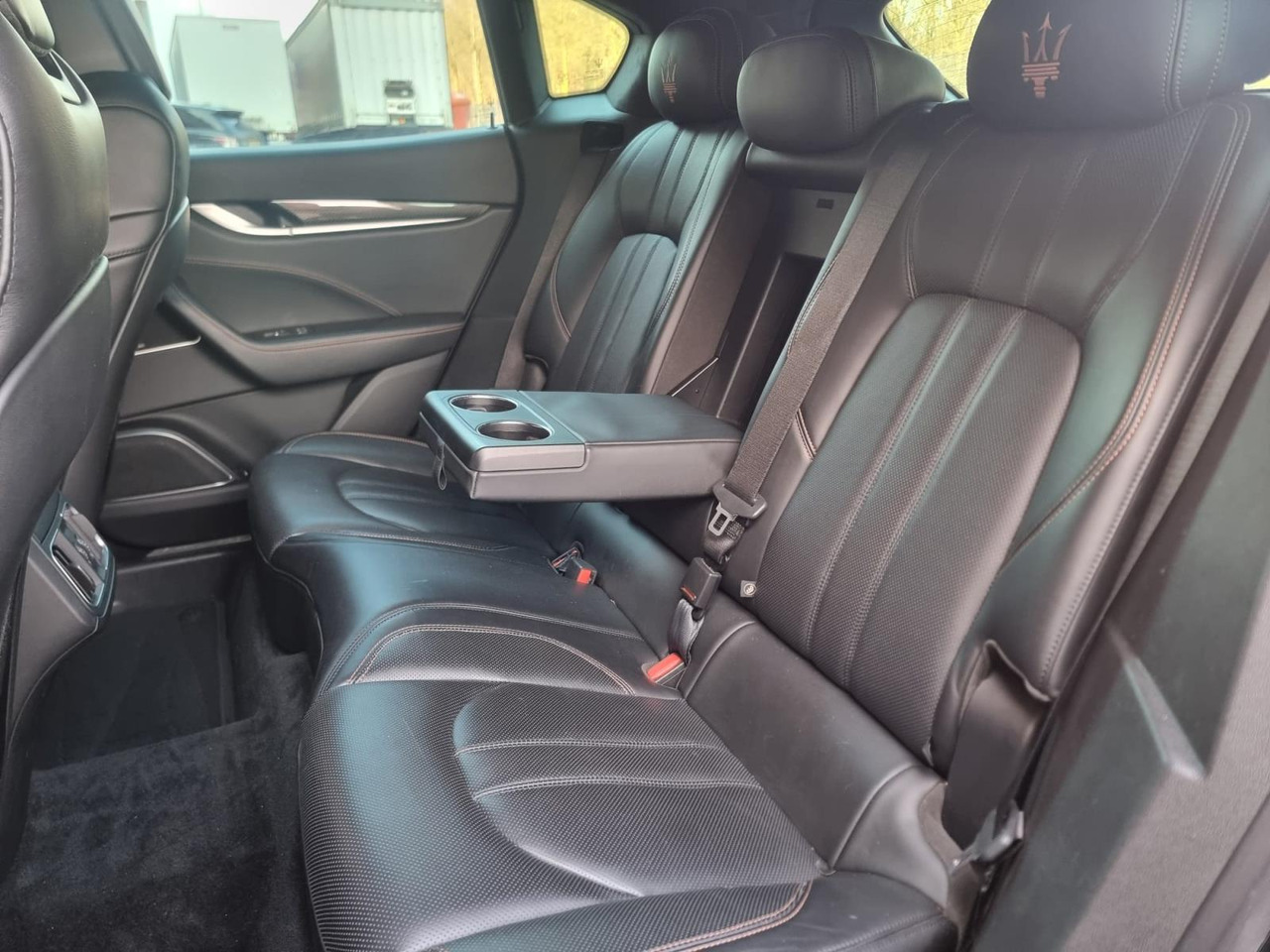 Maserati Levante Q4 3.0D V6 AWD 2017 193.519 km ZN-610-D - SUV: obrázek 3 Maserati Levante Q4 3.0D V6 AWD 2017 193.519 km ZN-610-D - SUV: obrázek 3