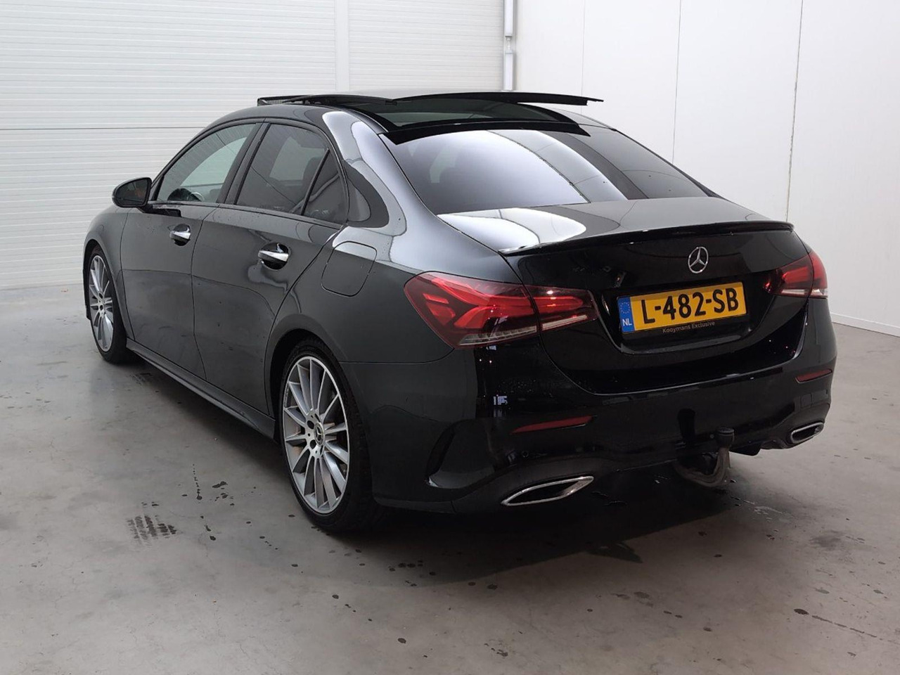 Mercedes-Benz A-klasse 200 Premium Plus | 2019 | 143.125 km | Automaat | L482SB | NAP: Geen oordeel - Sedan: obrázek 3 Mercedes-Benz A-klasse 200 Premium Plus | 2019 | 143.125 km | Automaat | L482SB | NAP: Geen oordeel - Sedan: obrázek 3