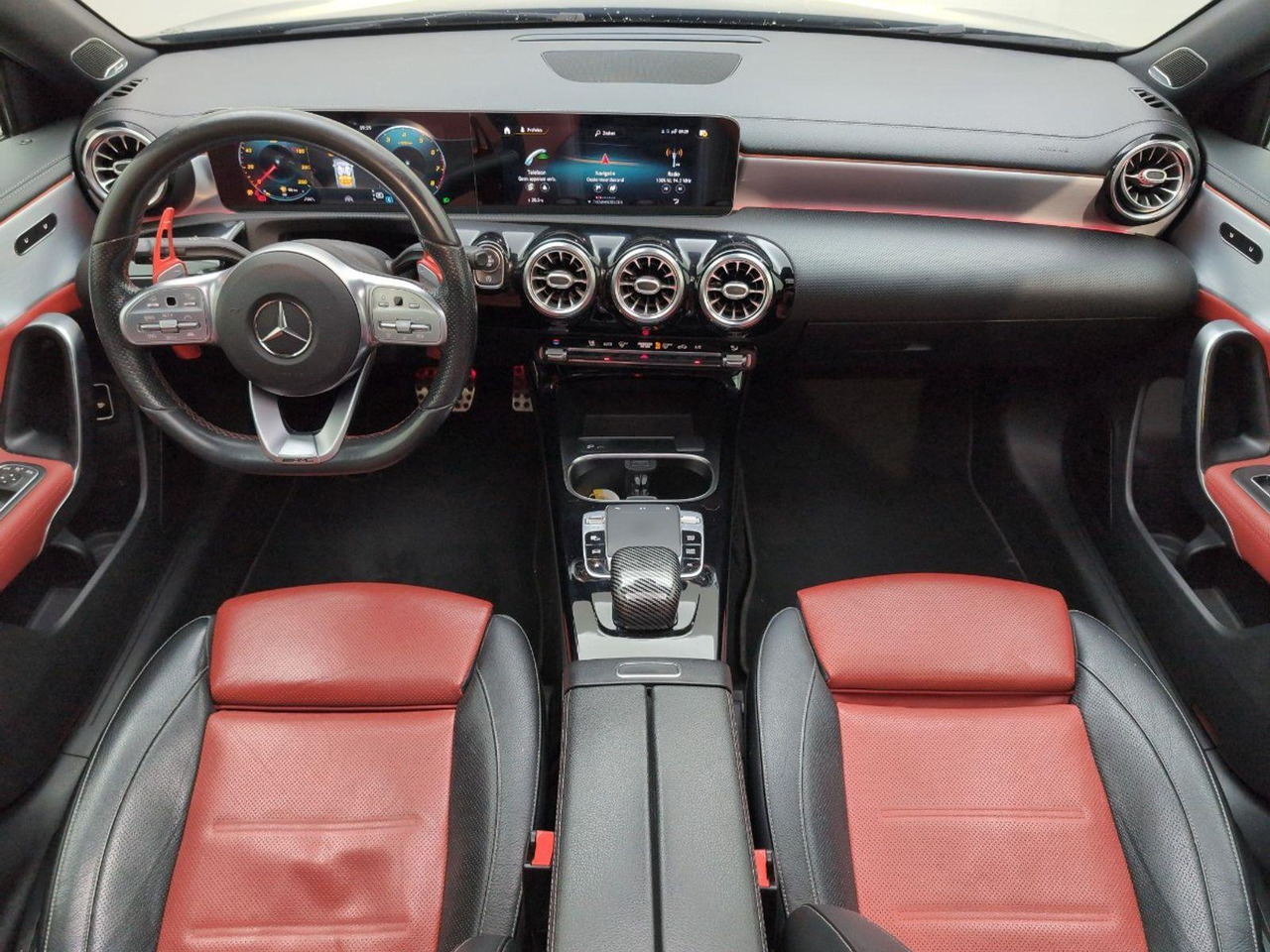 Mercedes-Benz A-klasse 200 Premium Plus | 2019 | 143.125 km | Automaat | L482SB | NAP: Geen oordeel - Sedan: obrázek 5 Mercedes-Benz A-klasse 200 Premium Plus | 2019 | 143.125 km | Automaat | L482SB | NAP: Geen oordeel - Sedan: obrázek 5