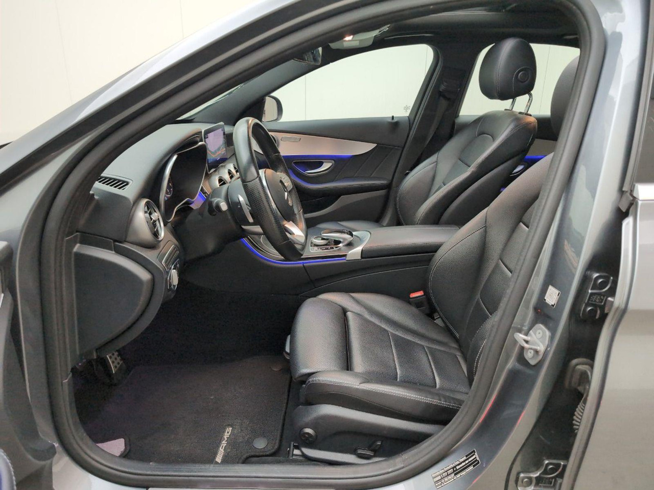 Sedan Mercedes-Benz C-klasse 180 Premium Pack | 2019 | 105.115 km | Automaat | XL634Z | NAP: Logisch: obrázek 7 Sedan Mercedes-Benz C-klasse 180 Premium Pack | 2019 | 105.115 km | Automaat | XL634Z | NAP: Logisch: obrázek 7