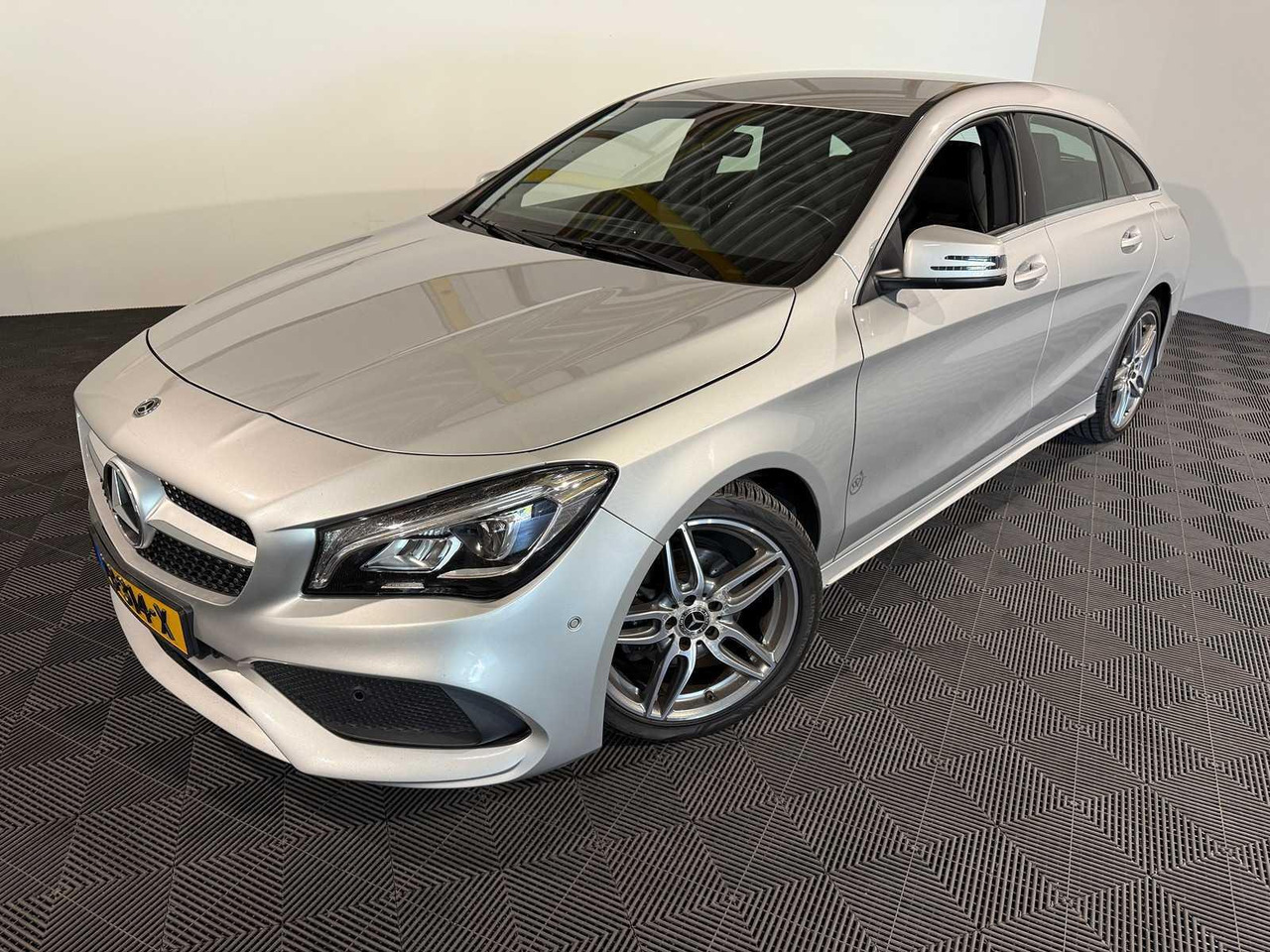 Mercedes-Benz CLA-klasse Shooting Brake 180 d Business Solution AMG | 2017 | 178.913 km | PB-314-X - Osobní auto: obrázek 1 Mercedes-Benz CLA-klasse Shooting Brake 180 d Business Solution AMG | 2017 | 178.913 km | PB-314-X - Osobní auto: obrázek 1