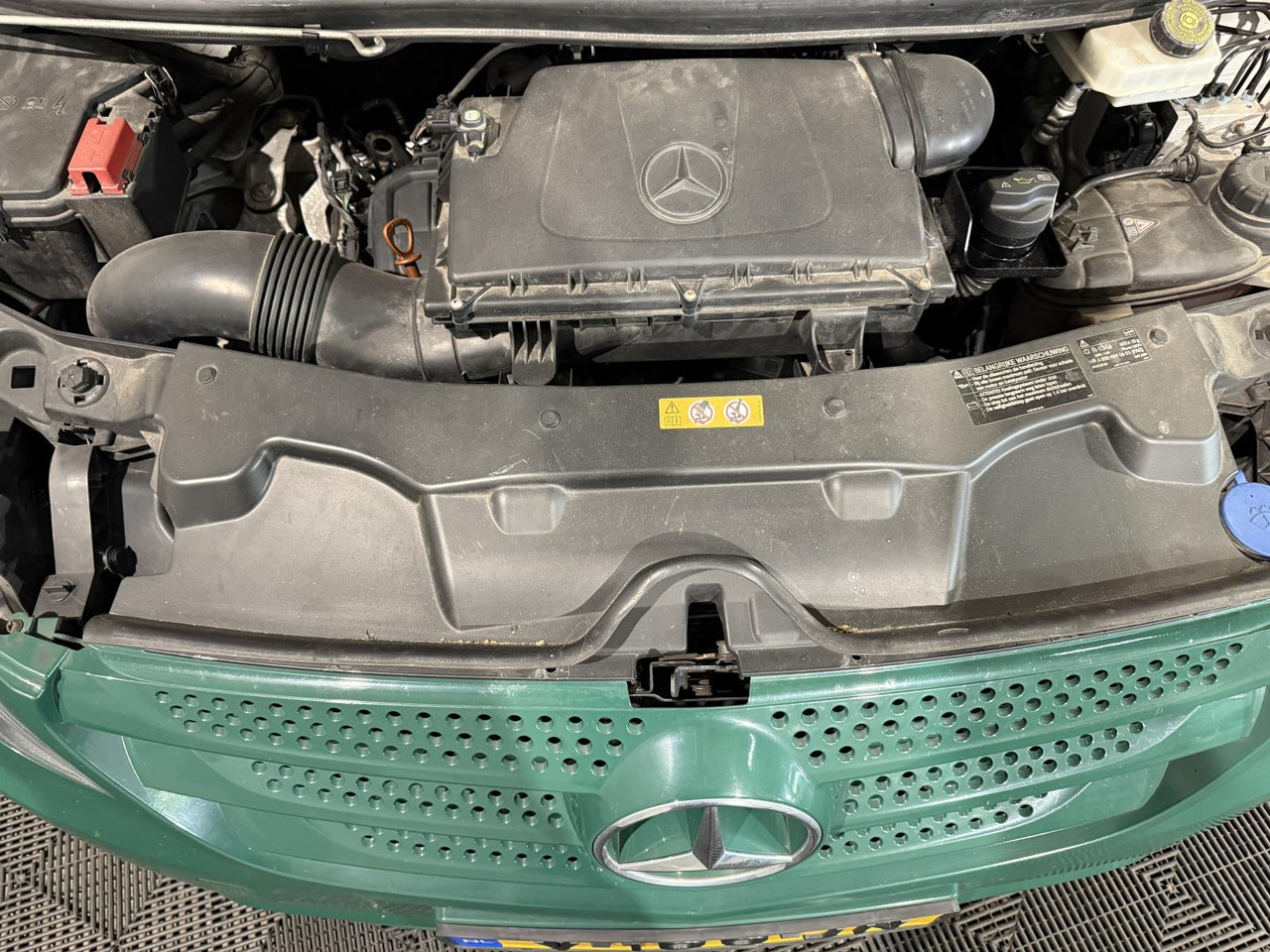 Mercedes-Benz Vito 109 CDI Lang Business Professional | 2017 | 192.928 km | V-100-JN - Furgon: obrázek 4 Mercedes-Benz Vito 109 CDI Lang Business Professional | 2017 | 192.928 km | V-100-JN - Furgon: obrázek 4