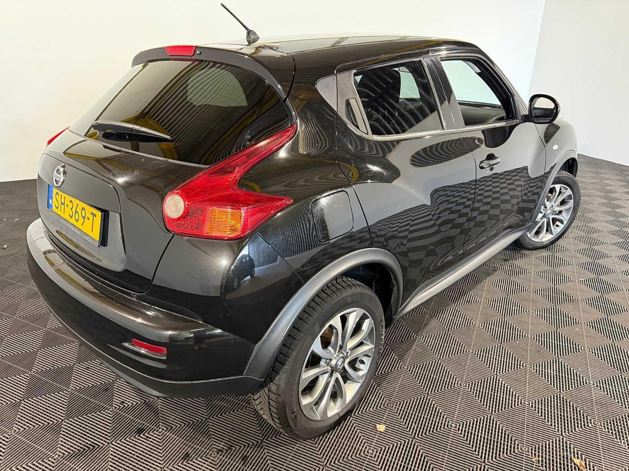 Nissan Juke 1.6 Tekna SH-369-T 215.081 km - Osobní auto: obrázek 5 Nissan Juke 1.6 Tekna SH-369-T 215.081 km - Osobní auto: obrázek 5