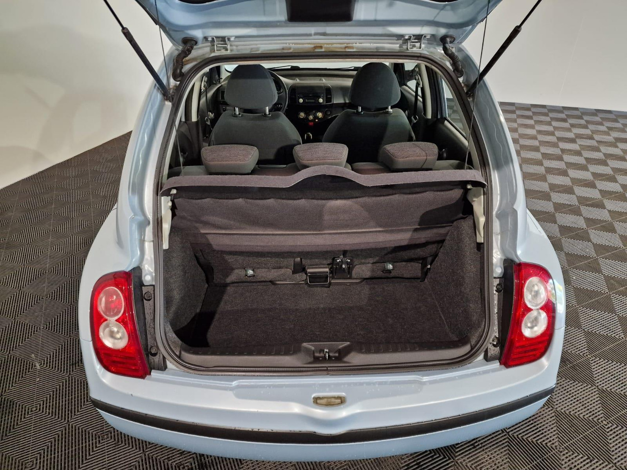 Nissan Micra 1.2 Visia KF-313-G 191.385 km - Osobní auto: obrázek 3 Nissan Micra 1.2 Visia KF-313-G 191.385 km - Osobní auto: obrázek 3