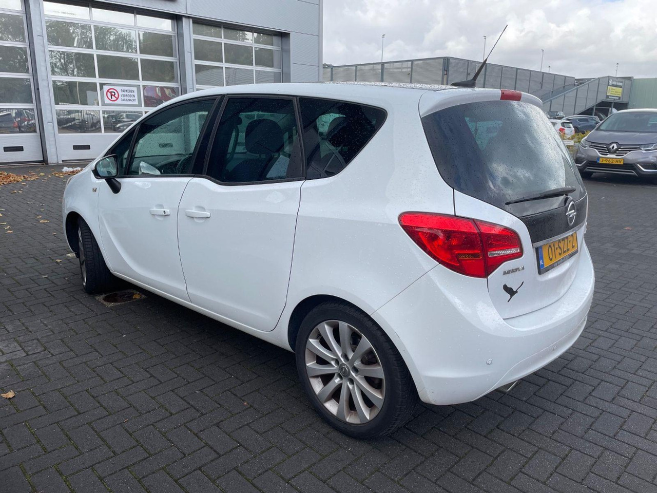 Opel Meriva 1.4 Turbo Cosmo | 2011 | 254.022 km | 01SZZ2 | NAP: Logisch - Osobní auto: obrázek 3 Opel Meriva 1.4 Turbo Cosmo | 2011 | 254.022 km | 01SZZ2 | NAP: Logisch - Osobní auto: obrázek 3