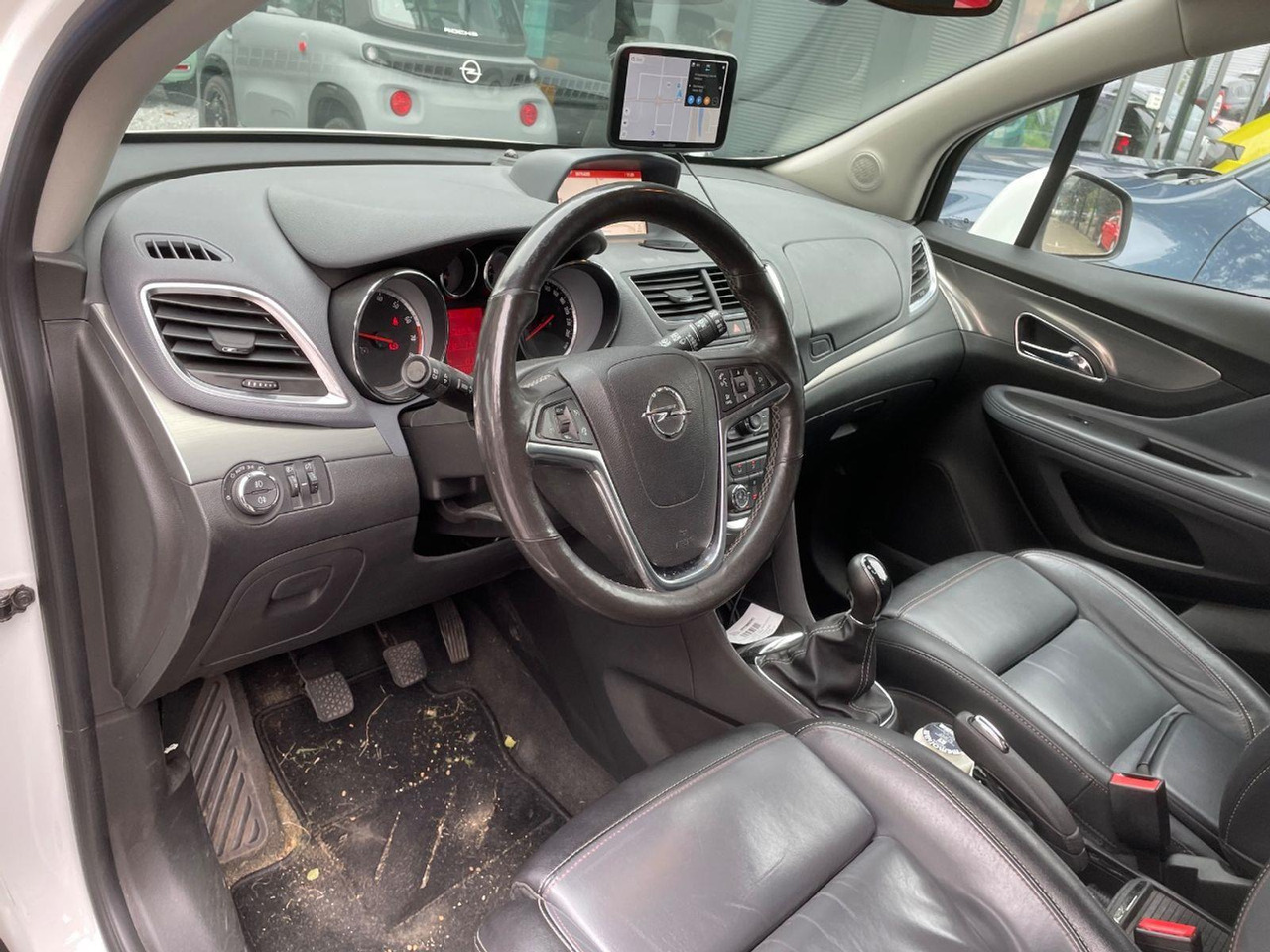 Opel Mokka 1.4 T Cosmo | 2014 | 98.606 km | 8ZDB60 | NAP: Logisch - SUV: obrázek 5 Opel Mokka 1.4 T Cosmo | 2014 | 98.606 km | 8ZDB60 | NAP: Logisch - SUV: obrázek 5